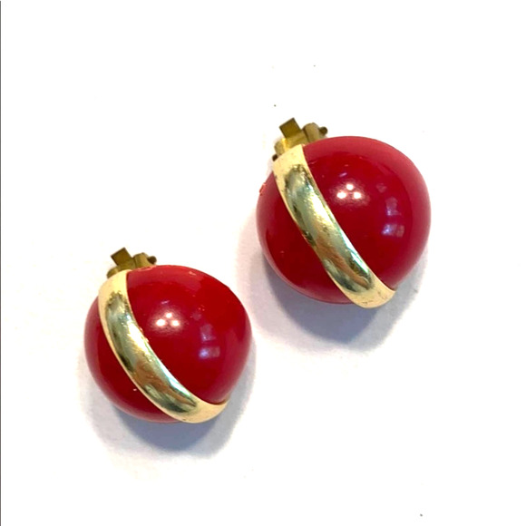 Vintage clip on earrings red Lucite & gold tone dots made in West Germany - Picture 2 of 6